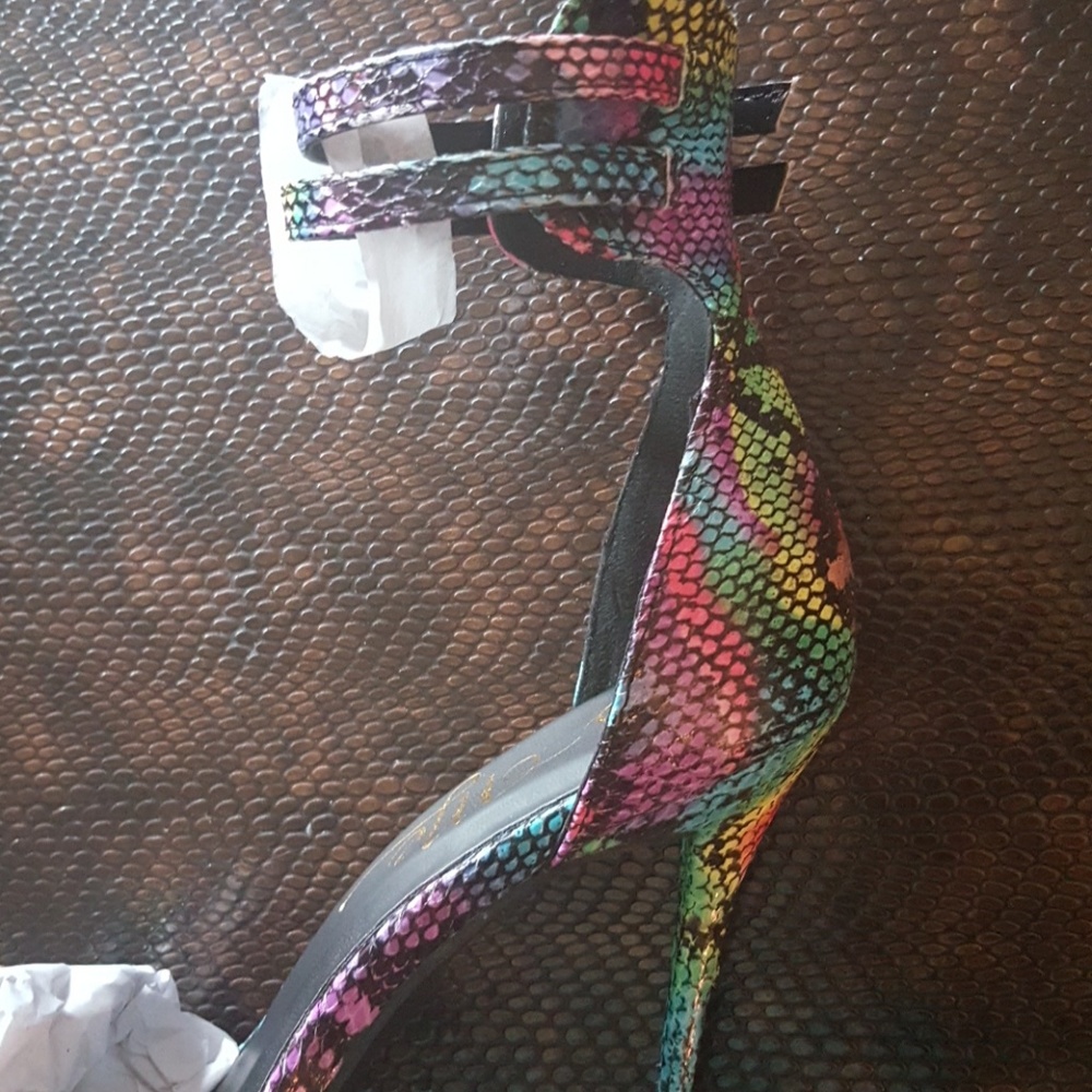 💜Colorful high heel sandal💜Less than wholesale - Picture 4 of 4